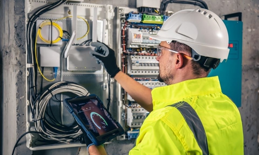 Obra no Jardim América sedia curso profissionalizante gratuito de eletricista