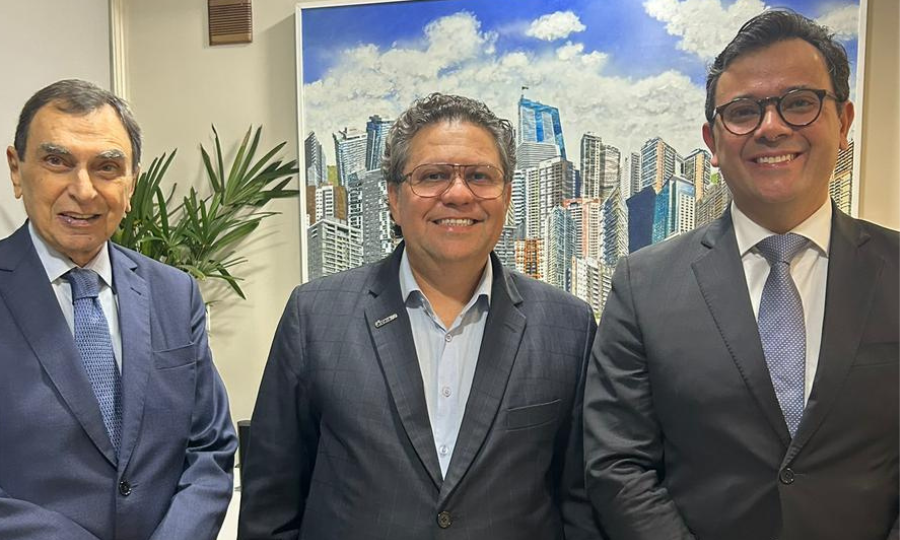 Primeira aula do HUB Ademi Qualifica em 2026 reúne especialistas para debater incorporação imobiliária